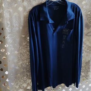 Men's shirt with a collar